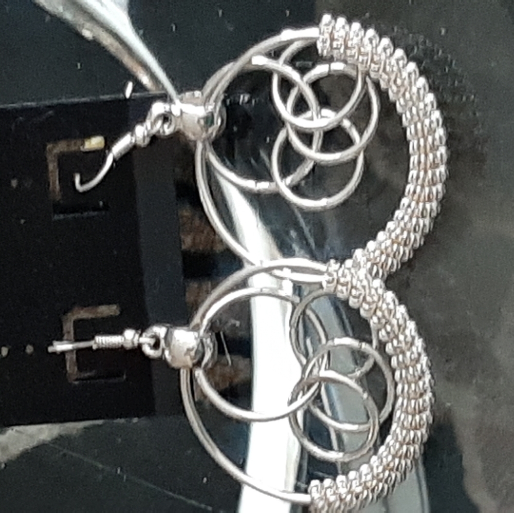 Ladies jewelry